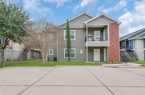 Photo of 6122 W Mount Houston Road #4, Houston, TX 77088 (MLS # 8794946)