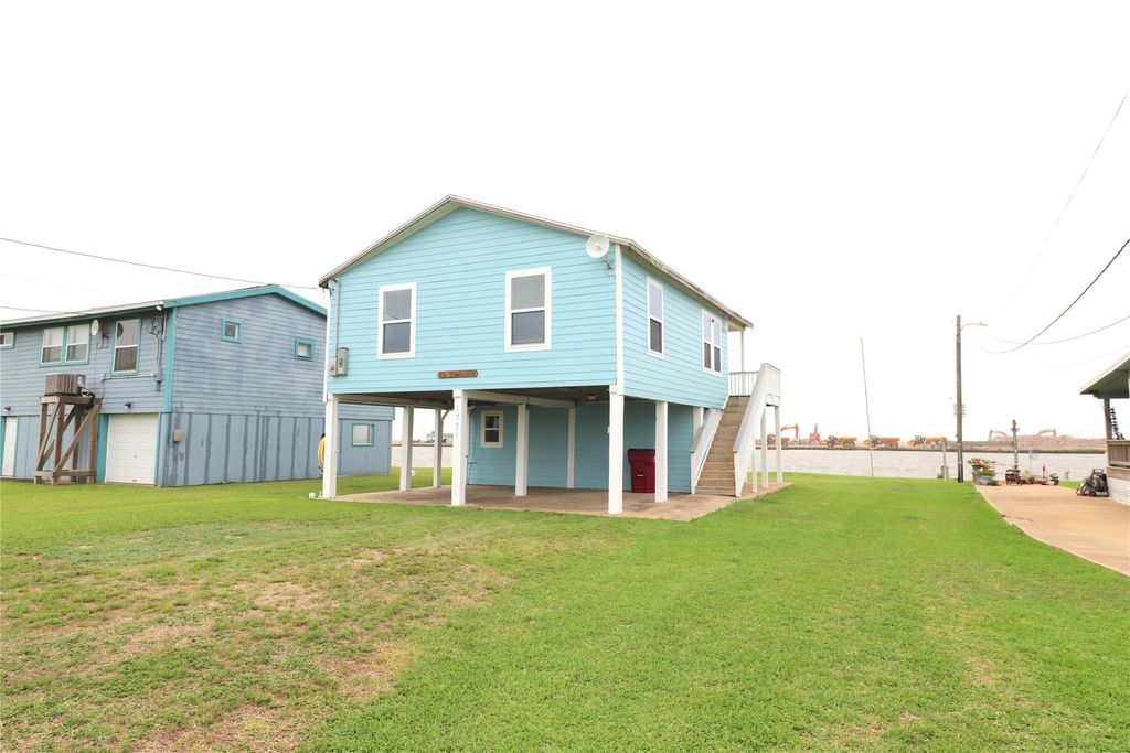 Photo of 1771 Private Road 675, Sargent, TX 77414 (MLS # 95729592)
