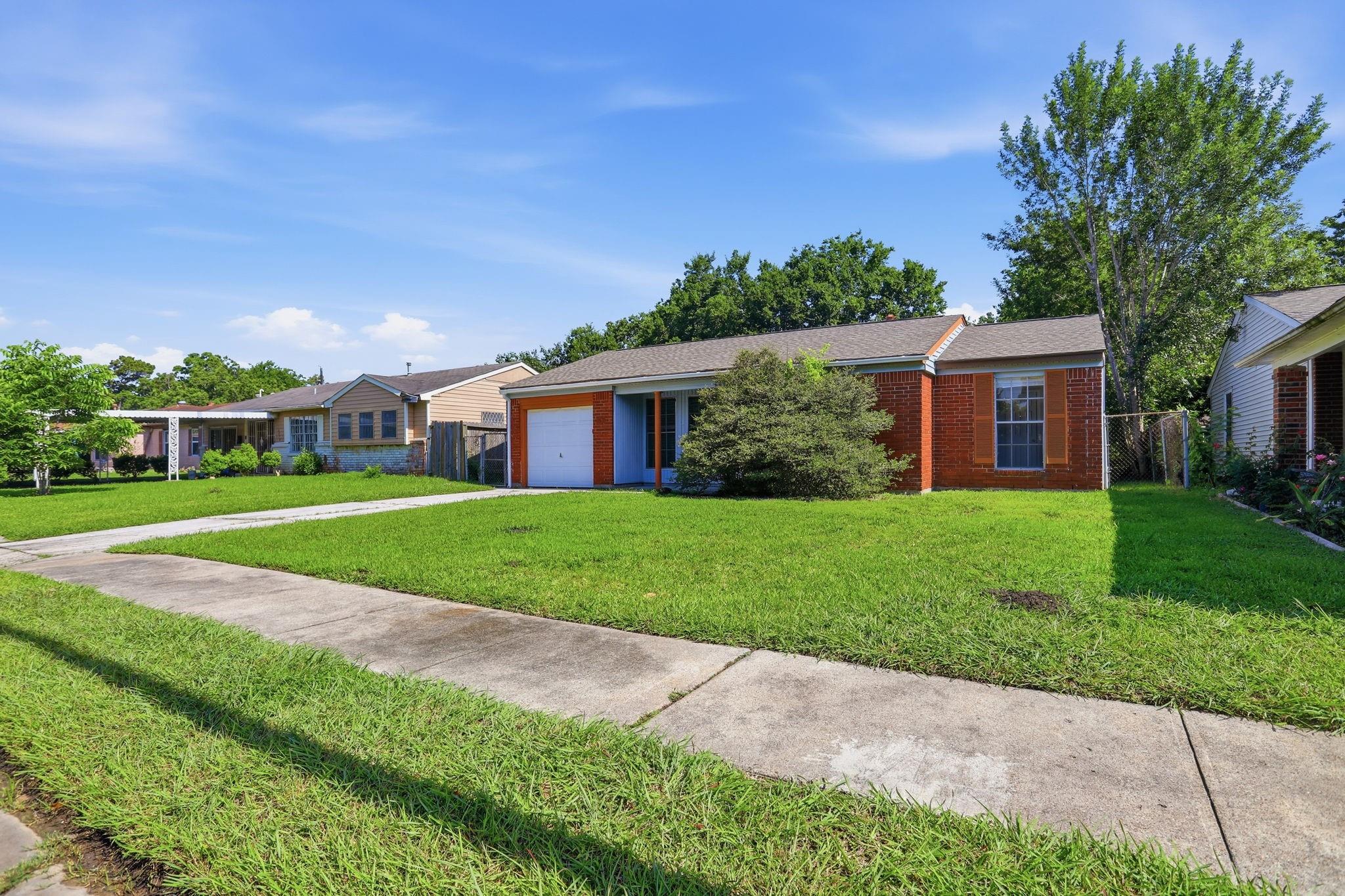 4223 S Acres Drive