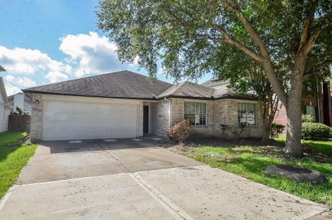 Photo of 16307 Scotch Hollow Lane, Houston, TX 77083 (MLS # 87939592)