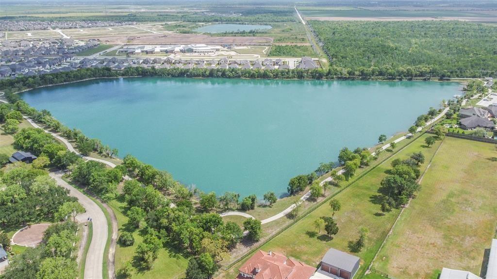 1652 Longwood Glen Lane