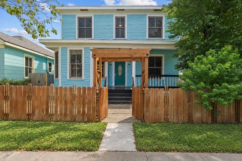 Photo of 3919 Avenue O, Galveston, TX 77550 (MLS # 84052535)