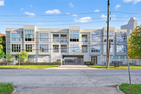 Photo of 207 Pierce Street #307, Houston, TX 77002 (MLS # 68063923)