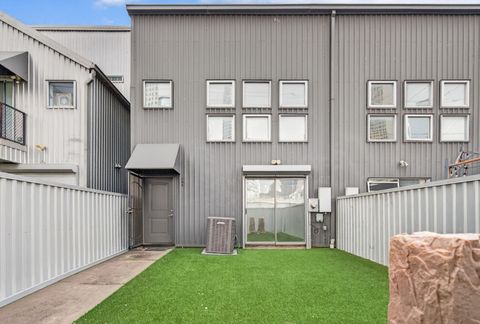 Photo of 706 Ruthven Street, Houston, TX 77019 (MLS # 42001170)