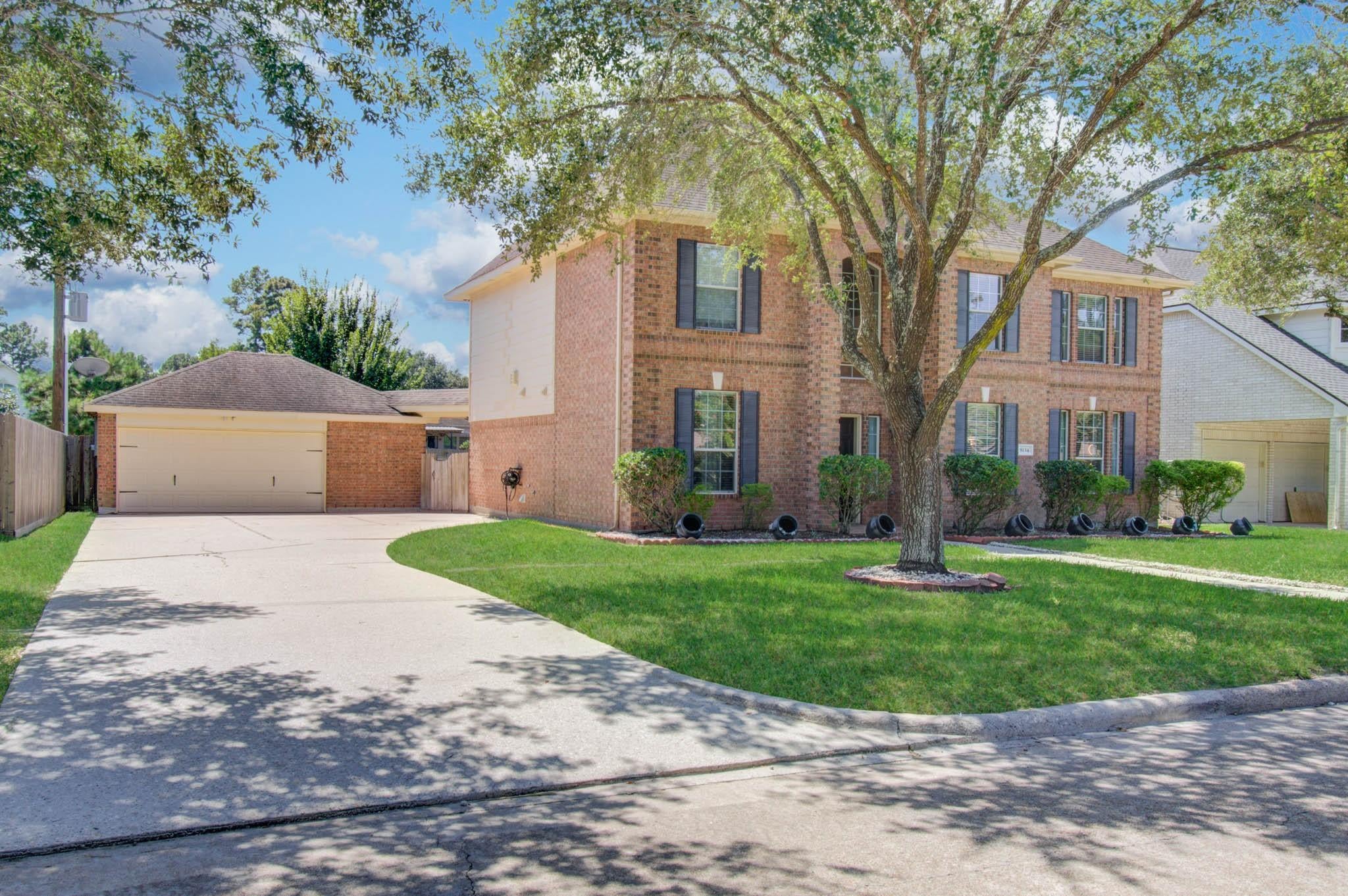 8134 Trophy Place Drive Drive