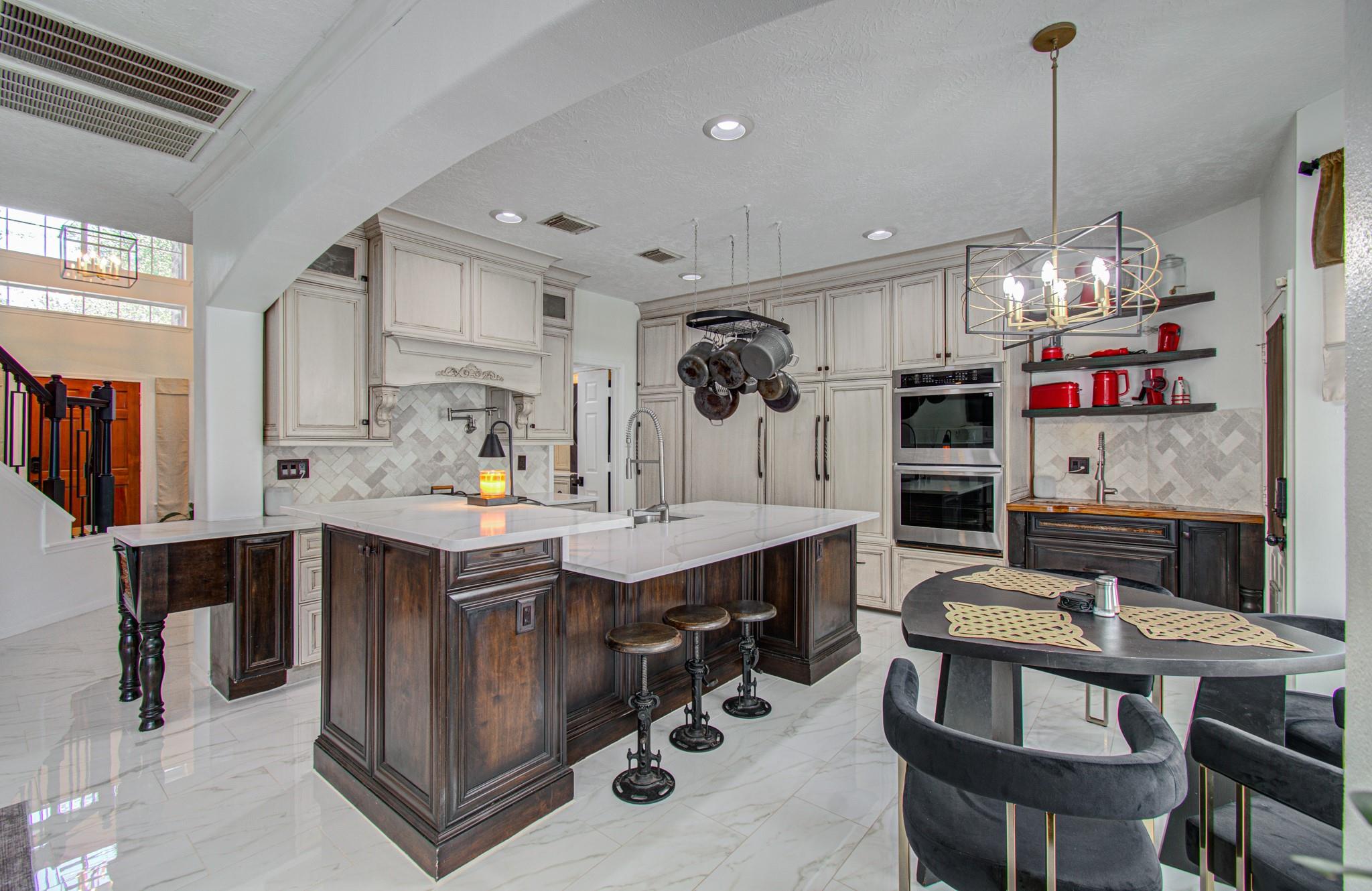 8134 Trophy Place Drive Drive