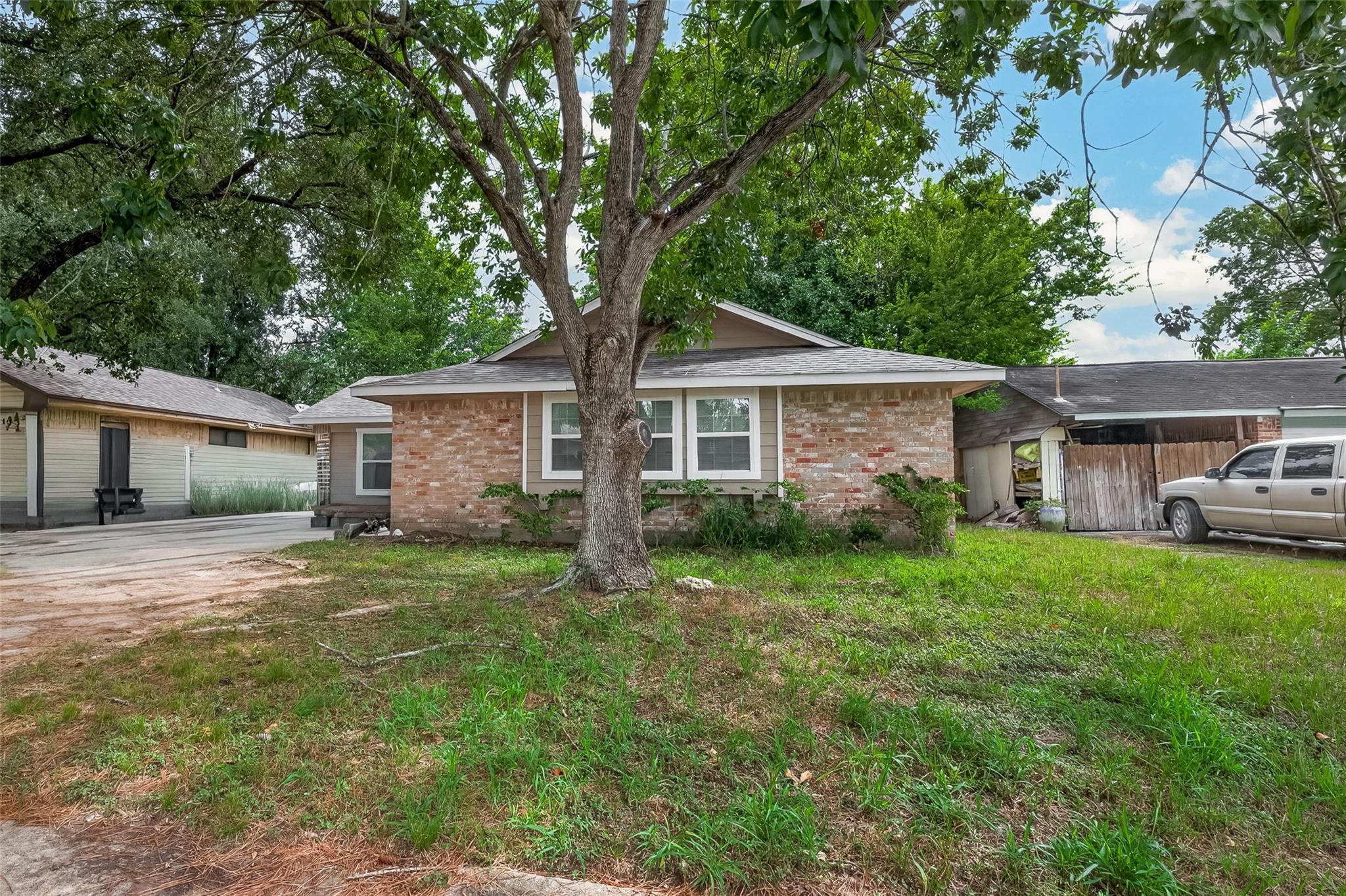 5022 Castlecreek Lane