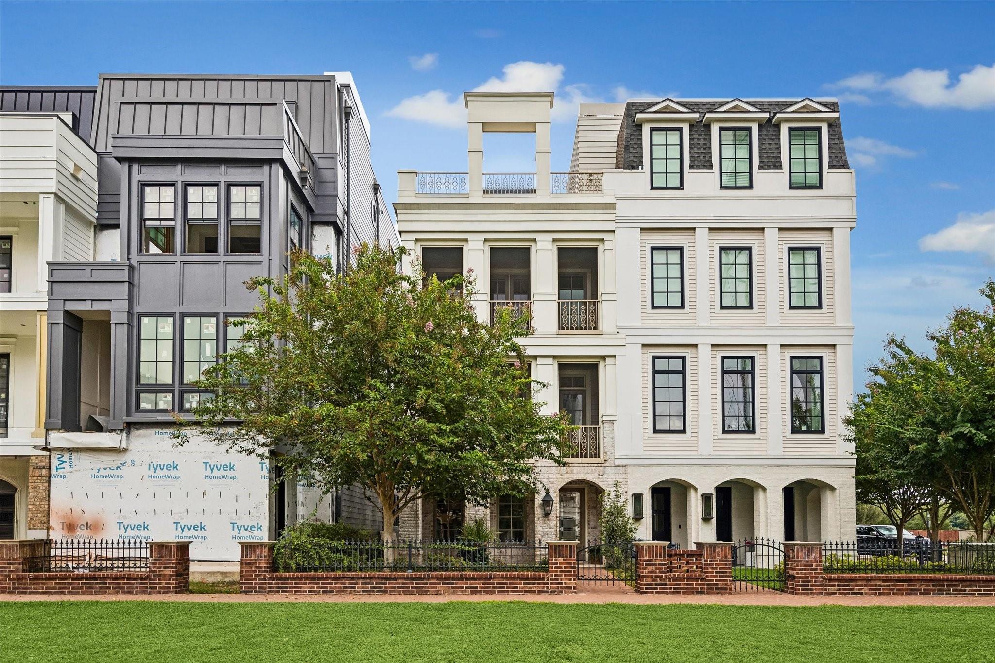 41 Crain Square Boulevard