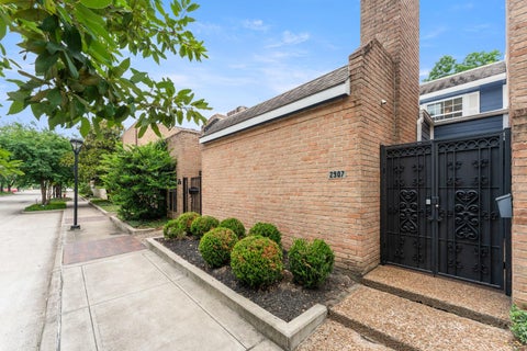 Photo of 2907 Bissonnet Street, West University, TX 77005 (MLS # 24465024)
