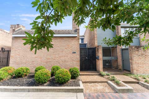 Photo of 2907 Bissonnet Street, West University, TX 77005 (MLS # 24465024)