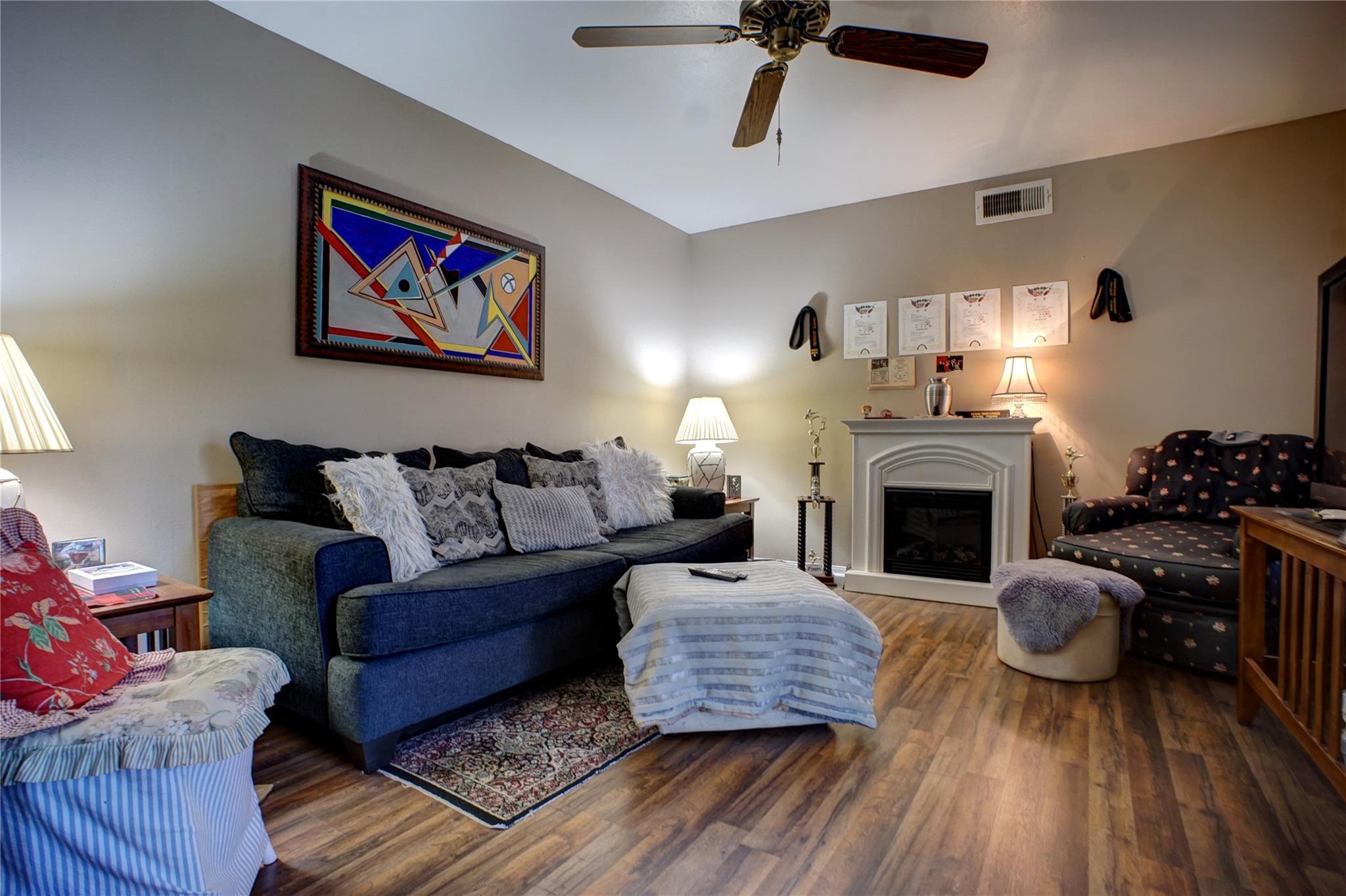 2307 Oakview Drive