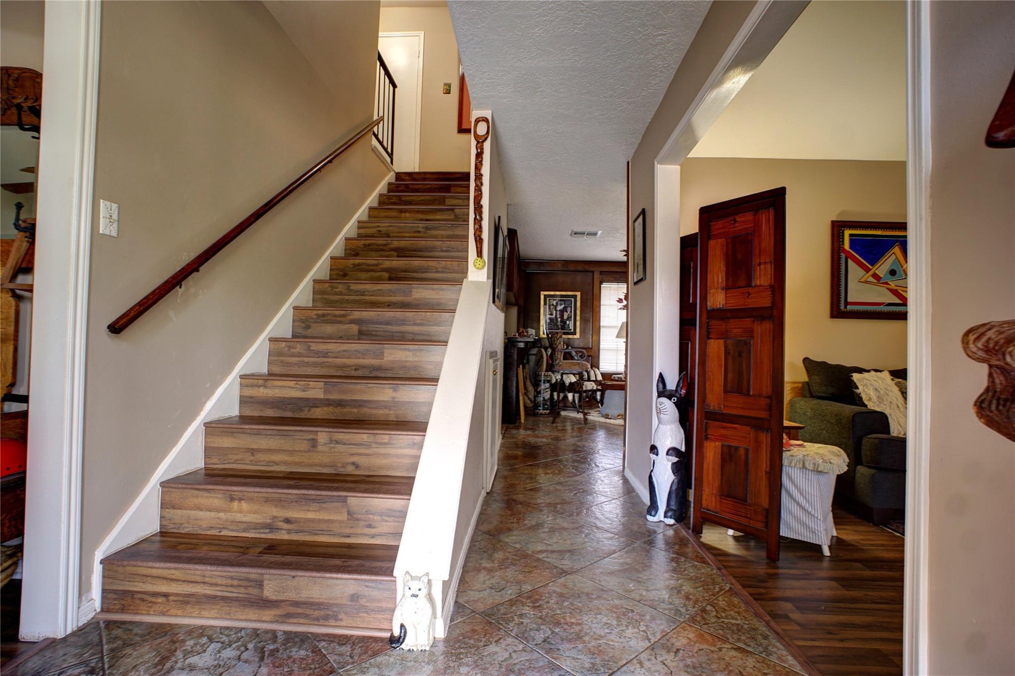 2307 Oakview Drive
