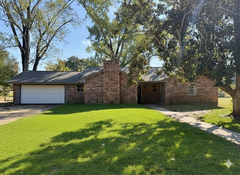 Photo of 1926 16th Street, Hempstead, TX 77445 (MLS # 84500349)