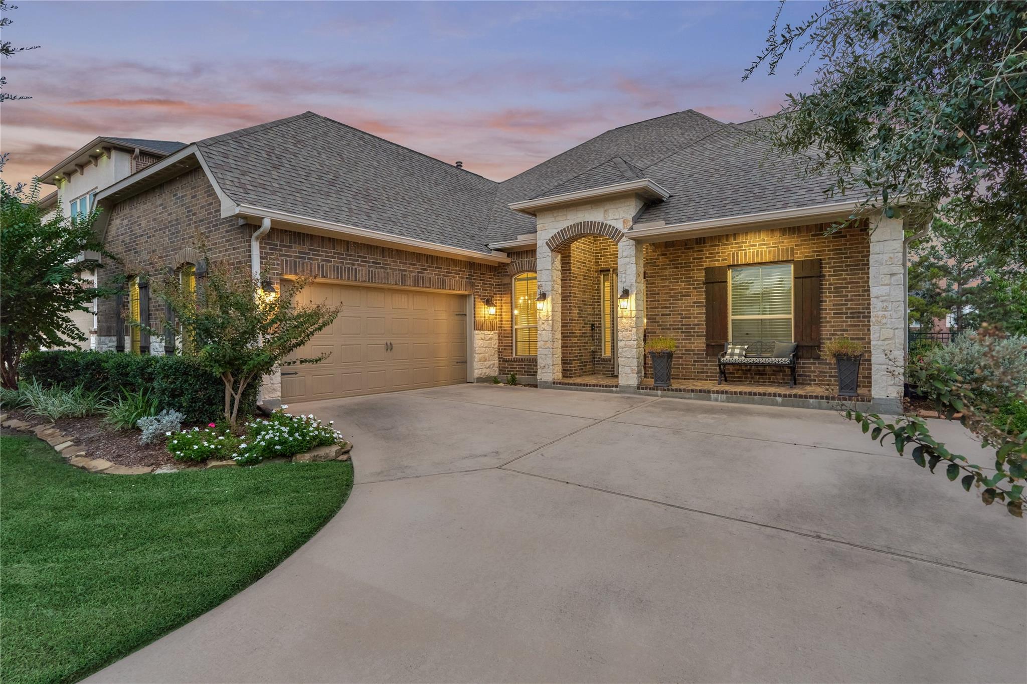 32 Waterford Way