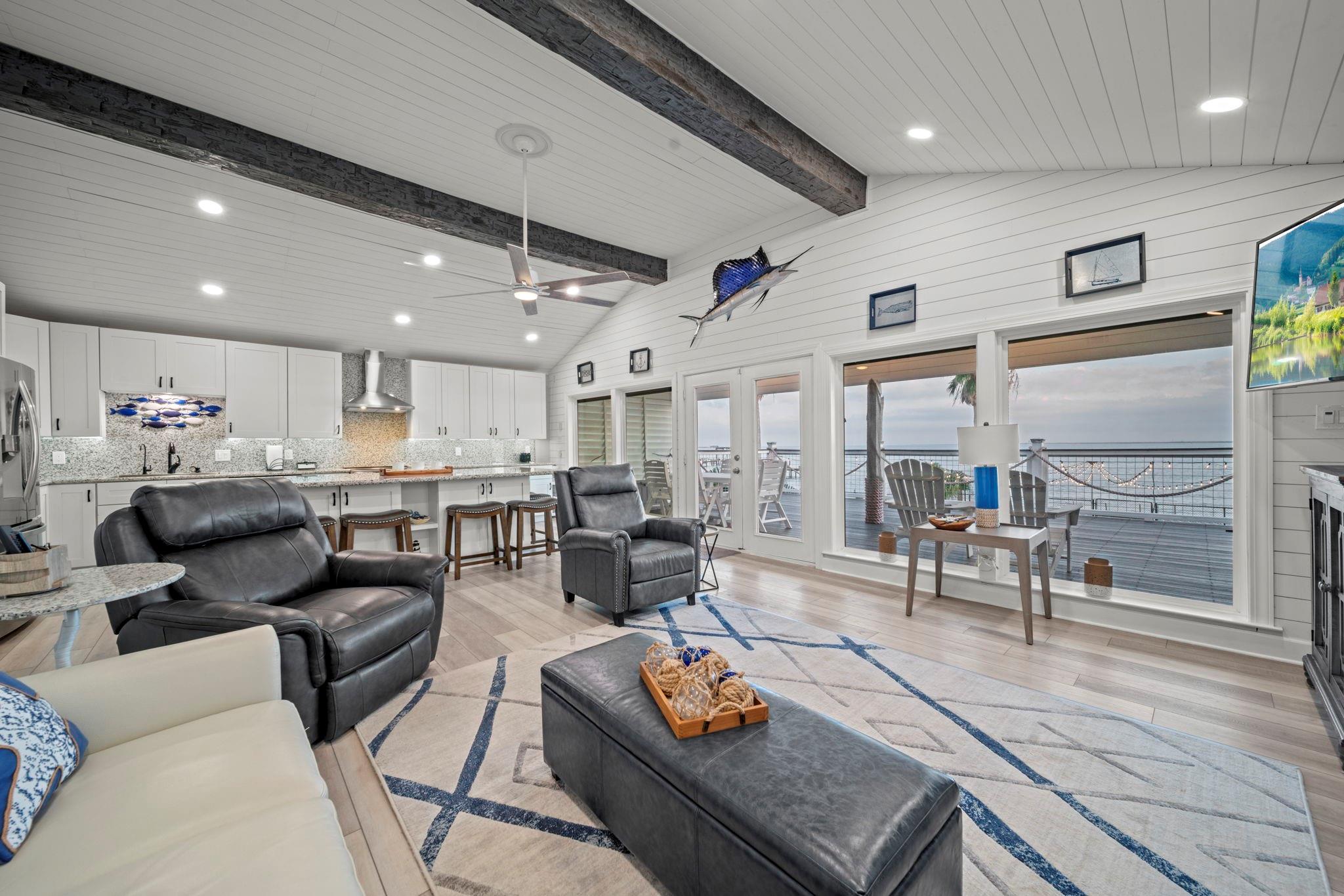 1407 John Street