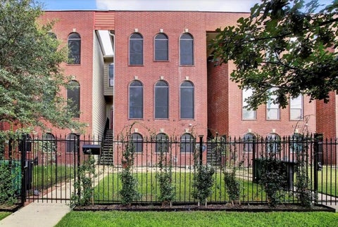 Photo of 1334 Emancipation Avenue, Houston, TX 77003 (MLS # 39252091)