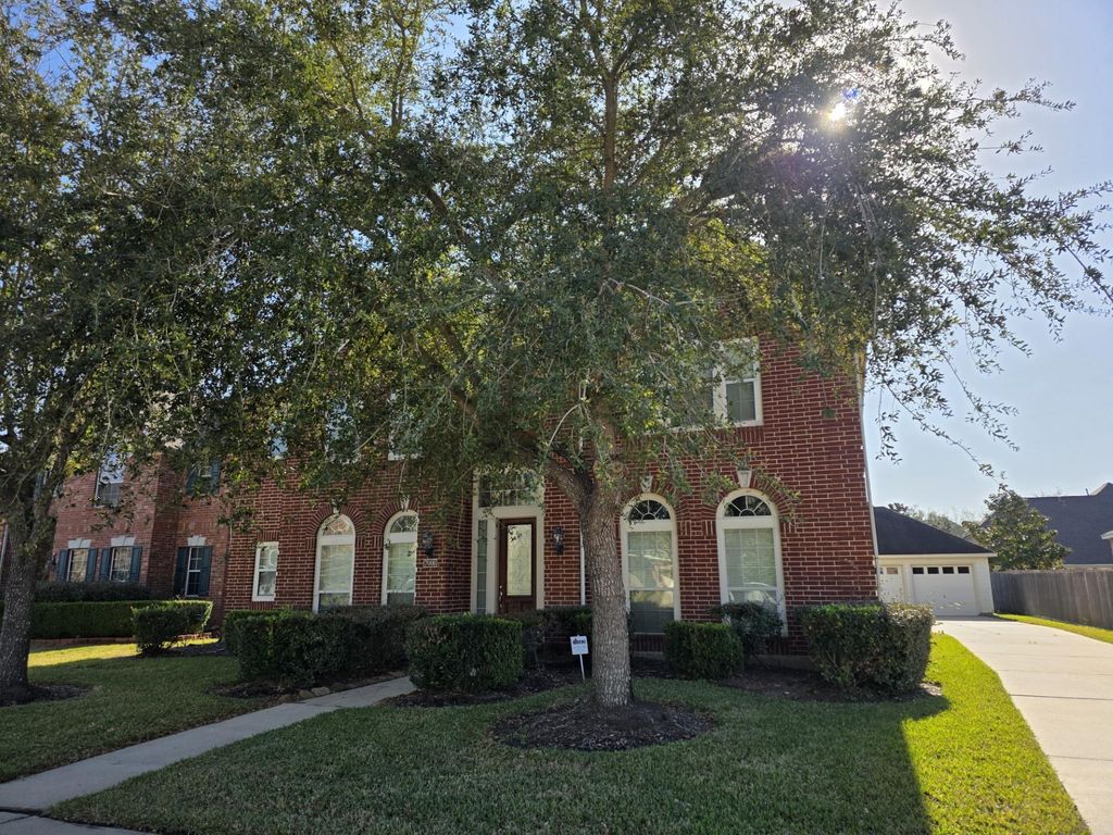 Photo of 7006 Paxton Court, Sugar Land, TX 77479 (MLS # 23734995)