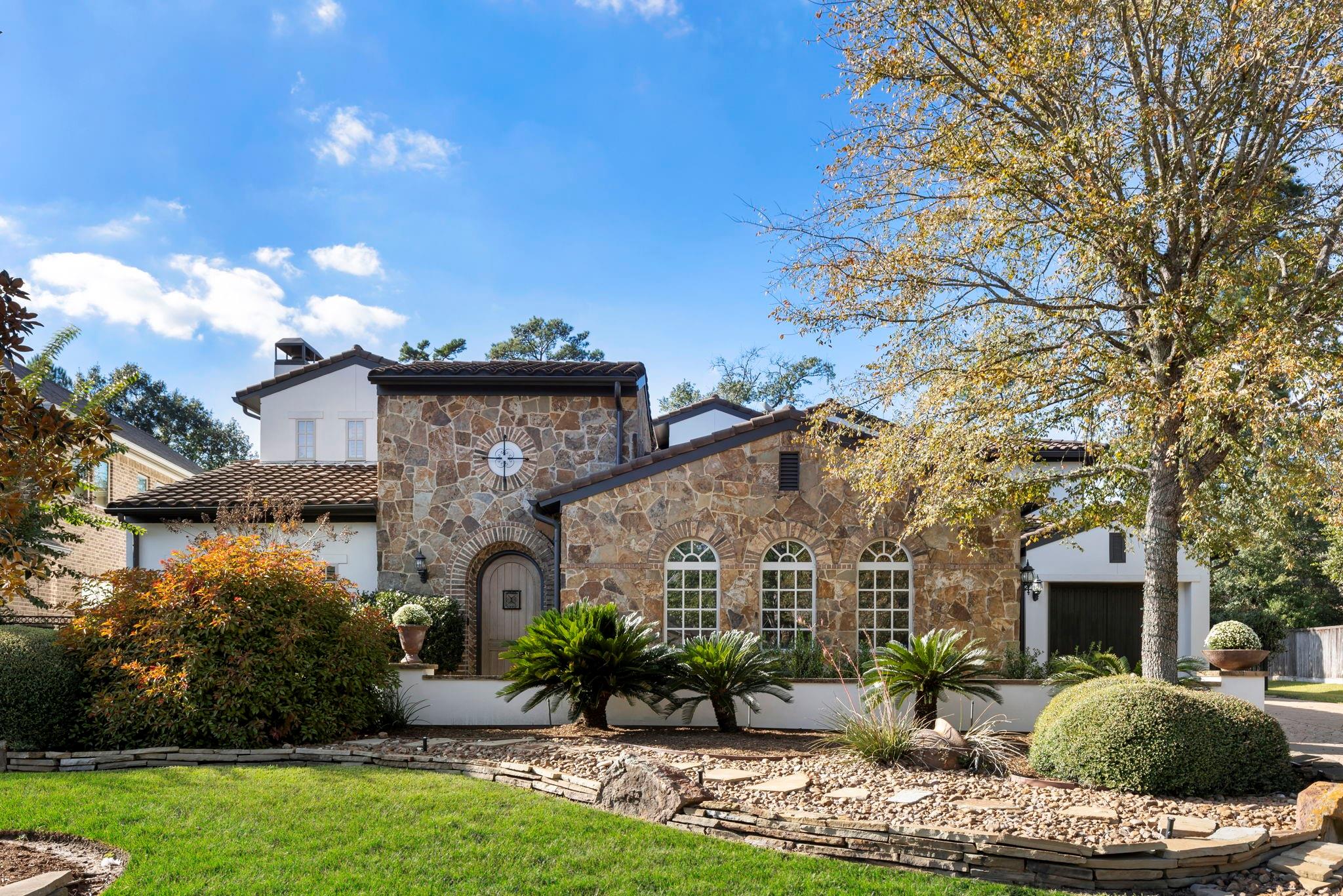 38 N Player Manor Circle