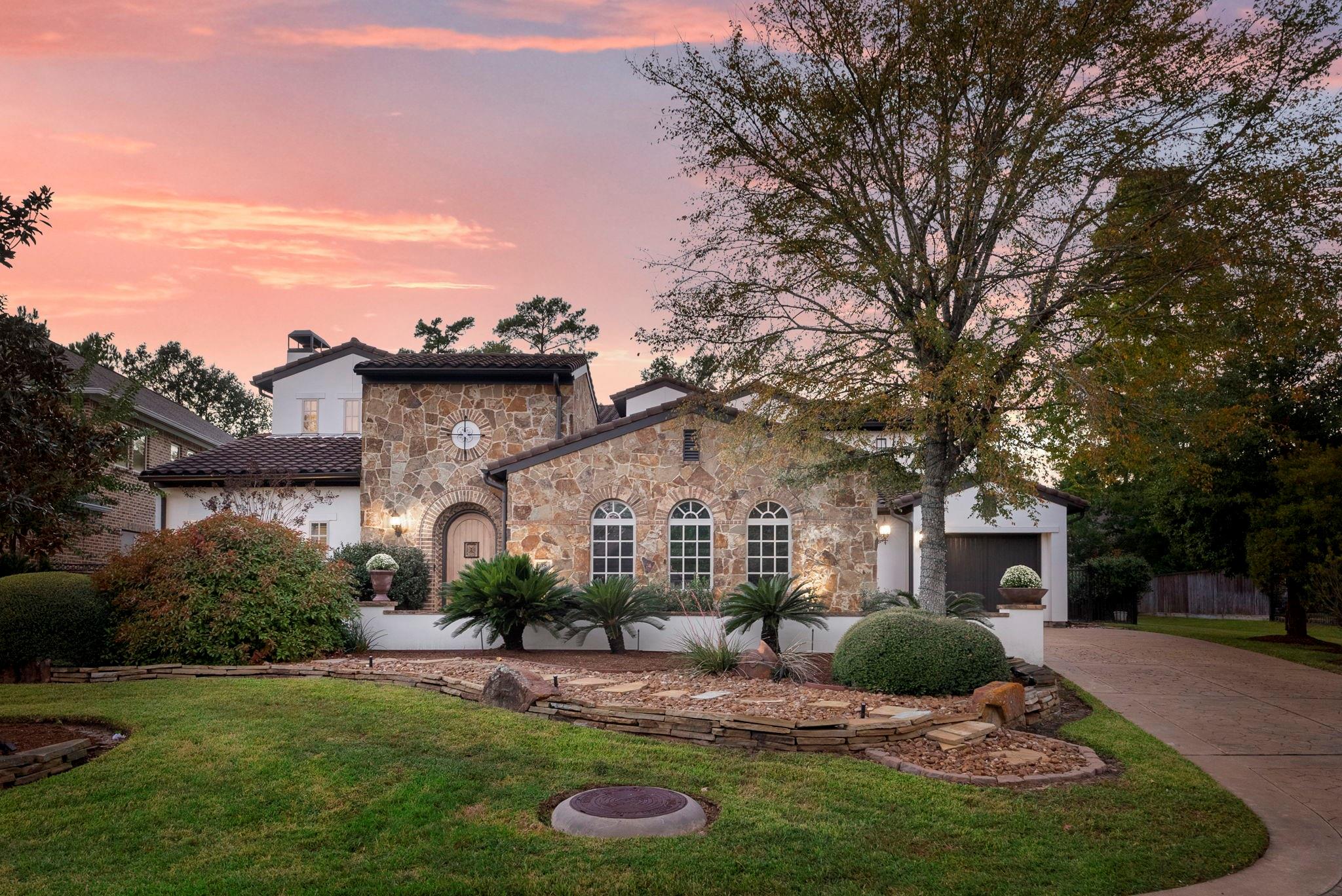 38 N Player Manor Circle