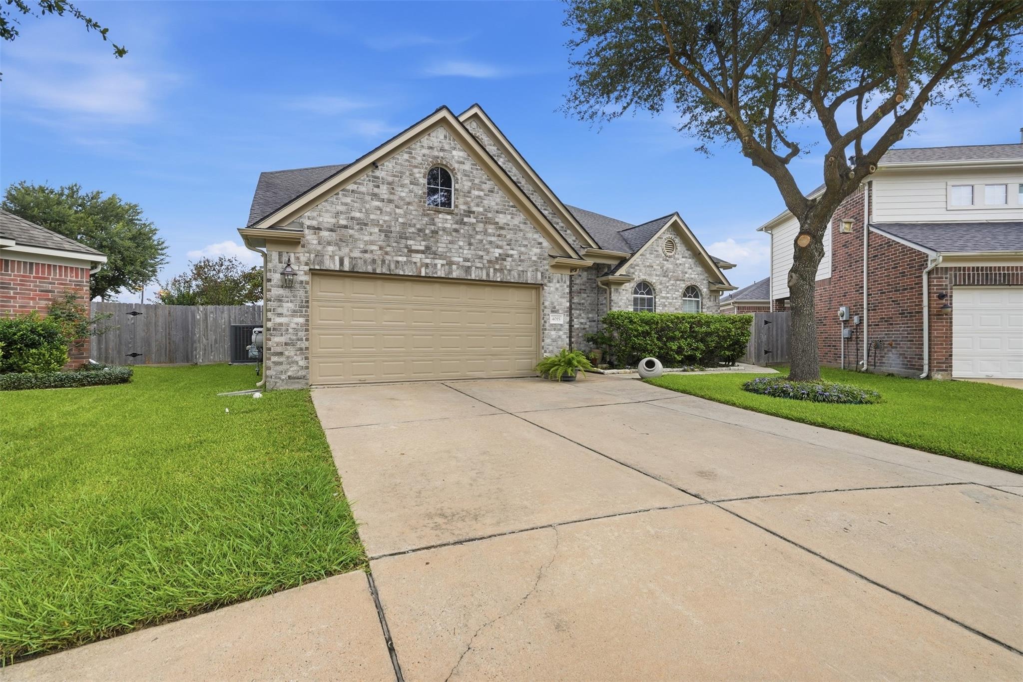 4015 Tulip Glen Court