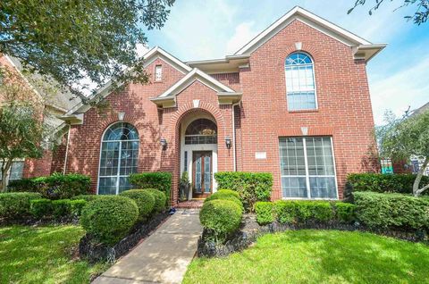 Photo of 12306 S Shadow Cove Dr Dr, Houston, TX 77082 (MLS # 38183188)