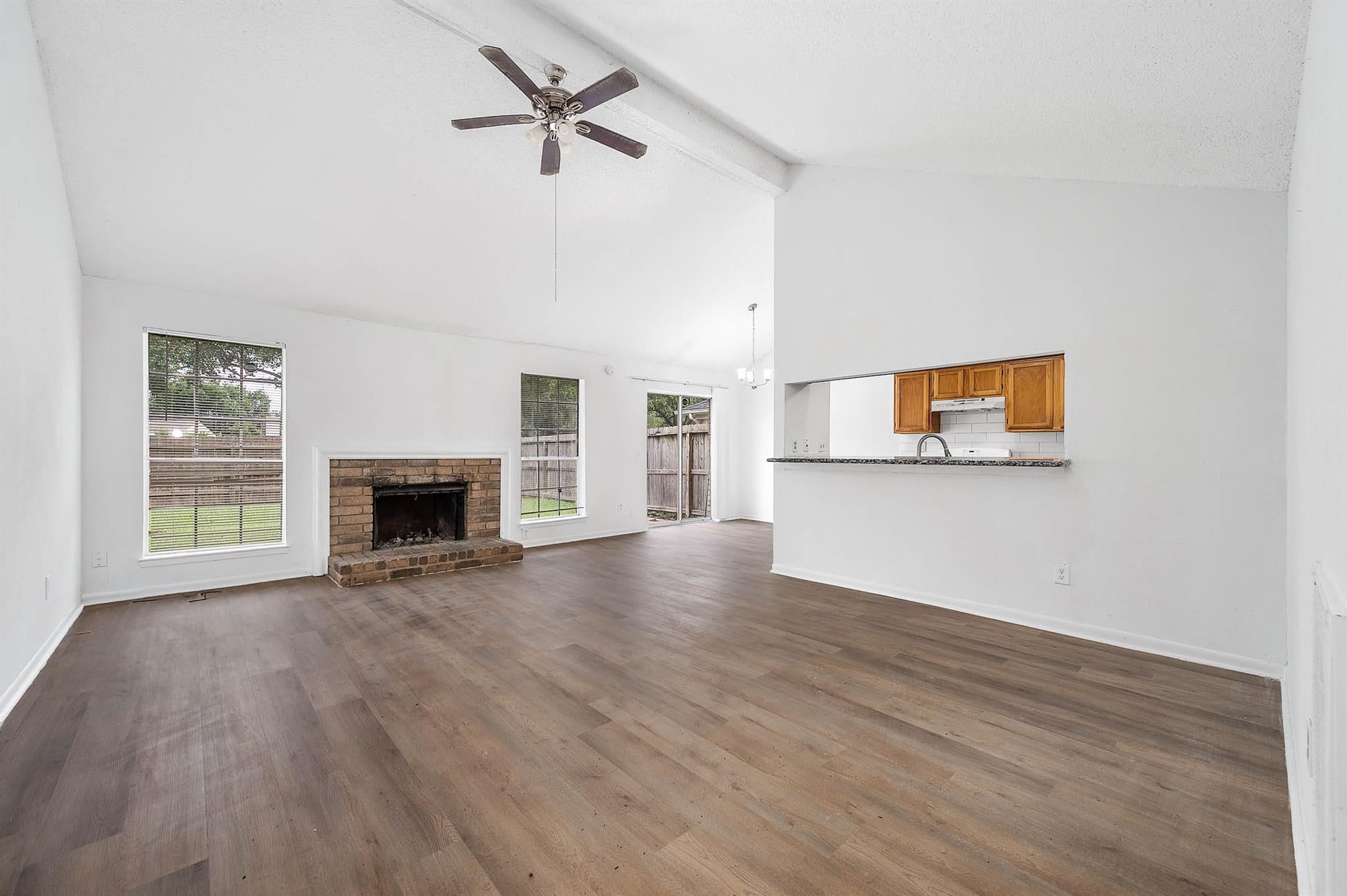 3411 E Heatherock Circle