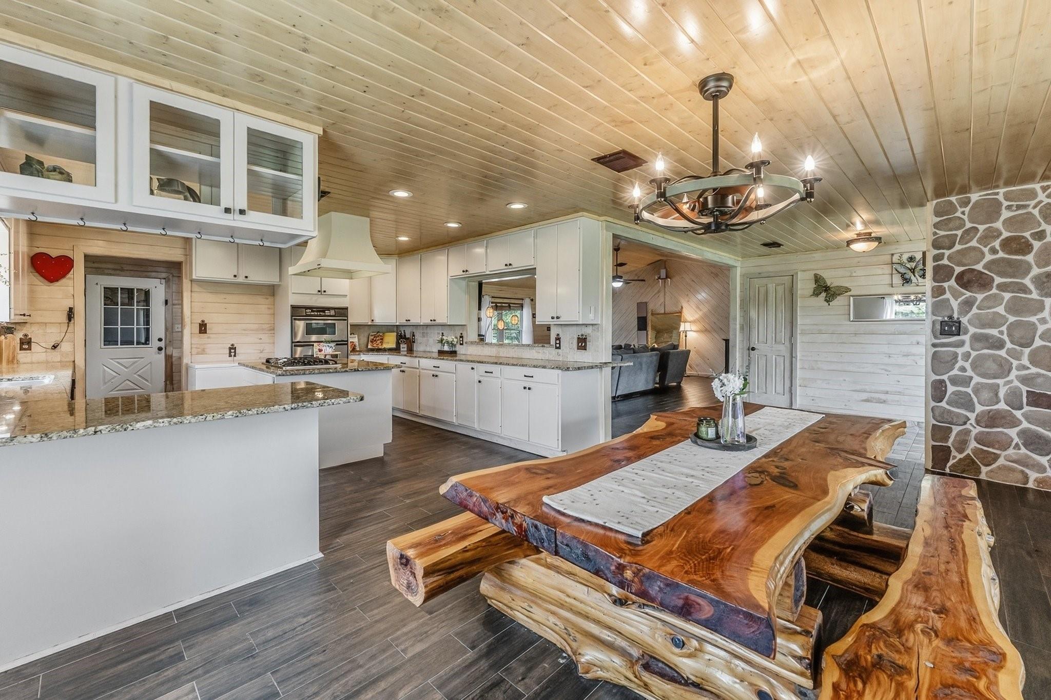 888 Tafelski Road
