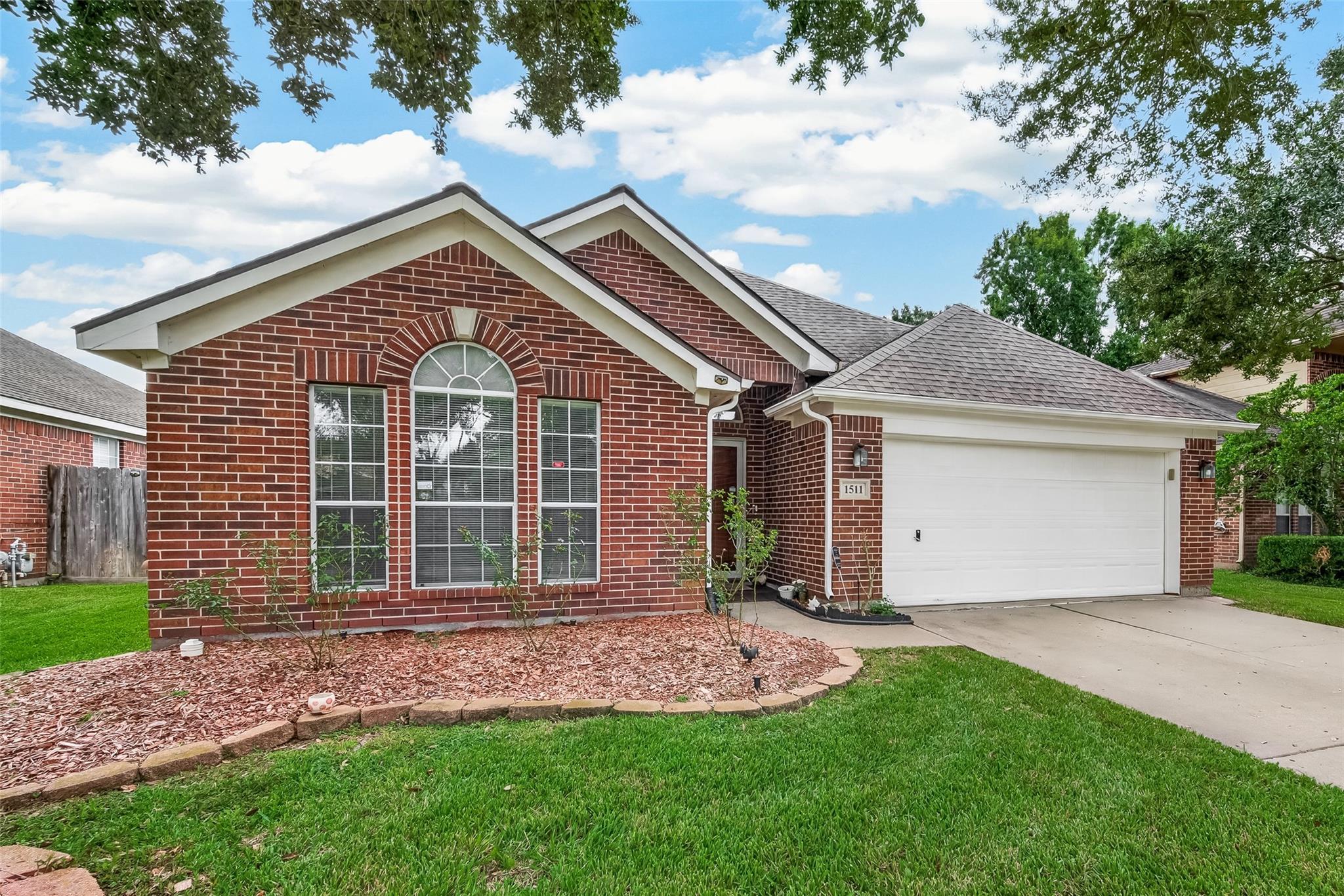 1511 Lamplight Trail Dr