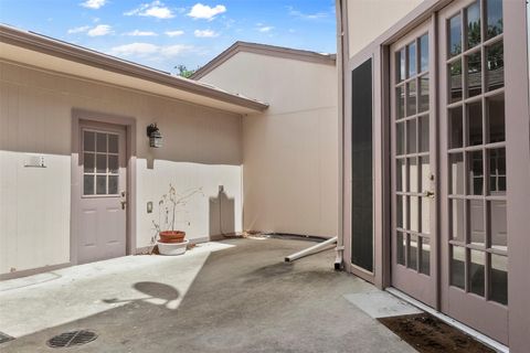 Tiny photo for 668 N Eldridge Parkway, Houston, TX 77079 (MLS # 71435224)