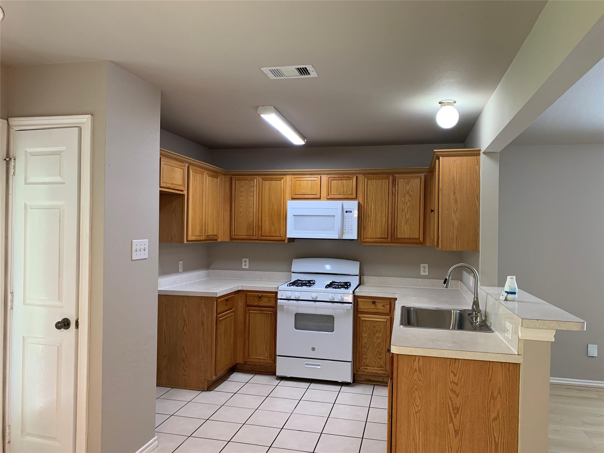5739 Wandering Creek Drive