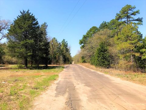 Photo of 22440 Walnut Lane, Mineola, TX 75773 (MLS # 56337761) Photo of 22440 Walnut Lane, Mineola, TX 75773 (MLS # 56337761)