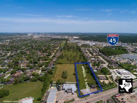 Photo of 317 Fm 517 W RD, Dickinson, TX 77539 (MLS # 97016366)
