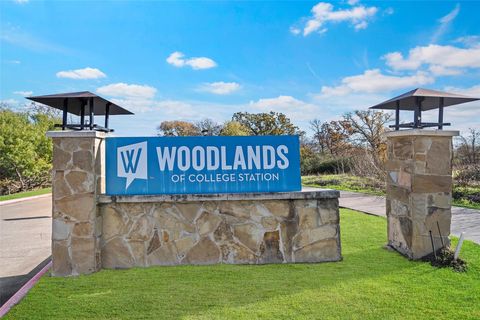 Photo of 1725 Harvey Mitchell Parkway S #1534, College Station, TX 77840 (MLS # 55477004)