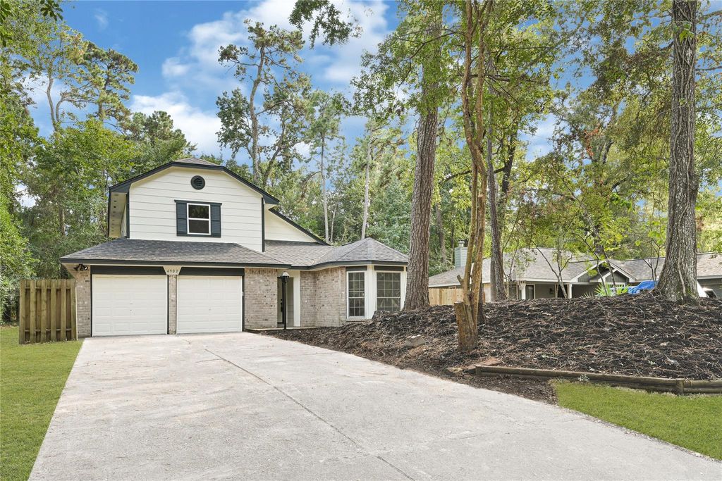 Photo of 4903 Creek Shadows Drive, Houston, TX 77339 (MLS # 71506250)