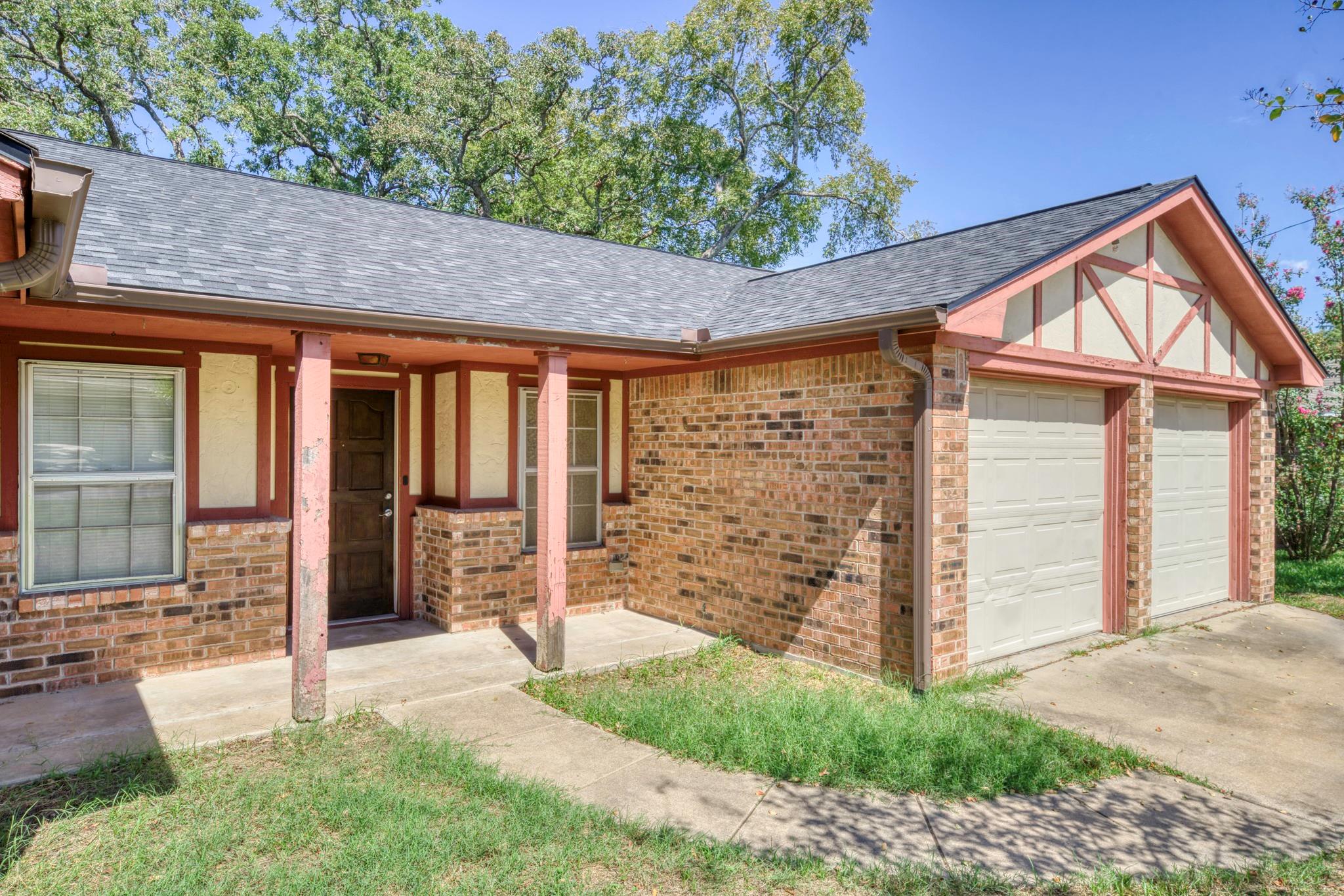 2206 Dewberry Lane