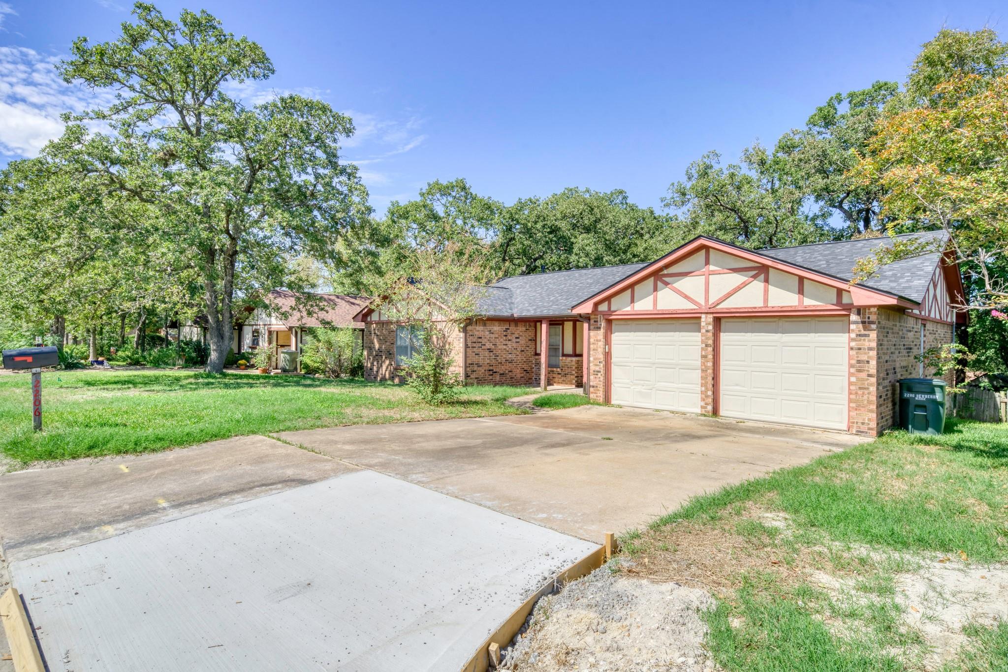 2206 Dewberry Lane