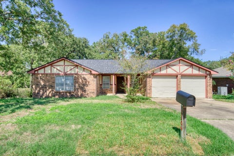 Photo of 2206 Dewberry Lane LN, Bryan, TX 77807 (MLS # 11478785)