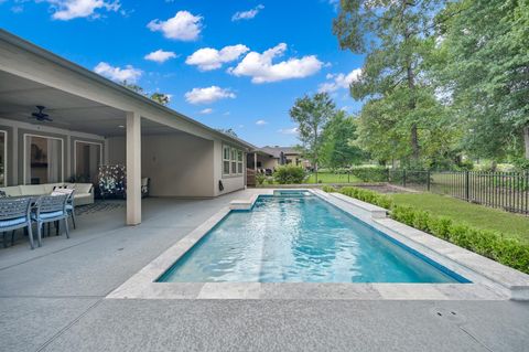 Photo of 4792 W Fork Blvd Blvd, Conroe, TX 77304 (MLS # 96823059)