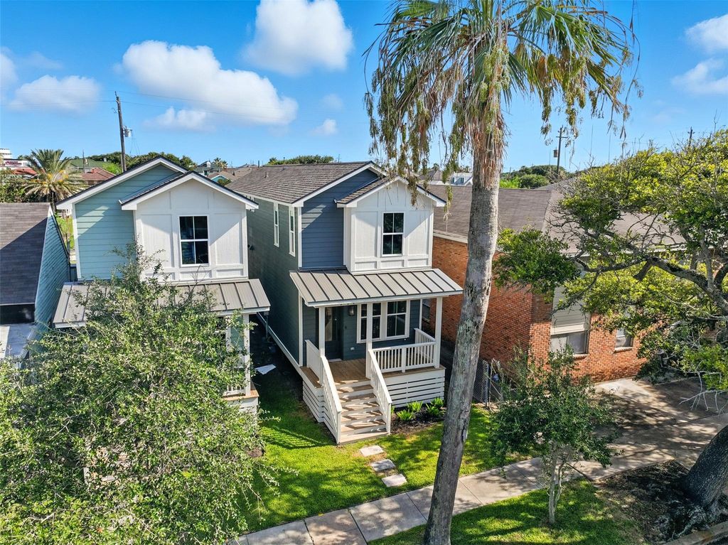 Photo of 711 Ball Street, Galveston, TX 77550 (MLS # 20462444)