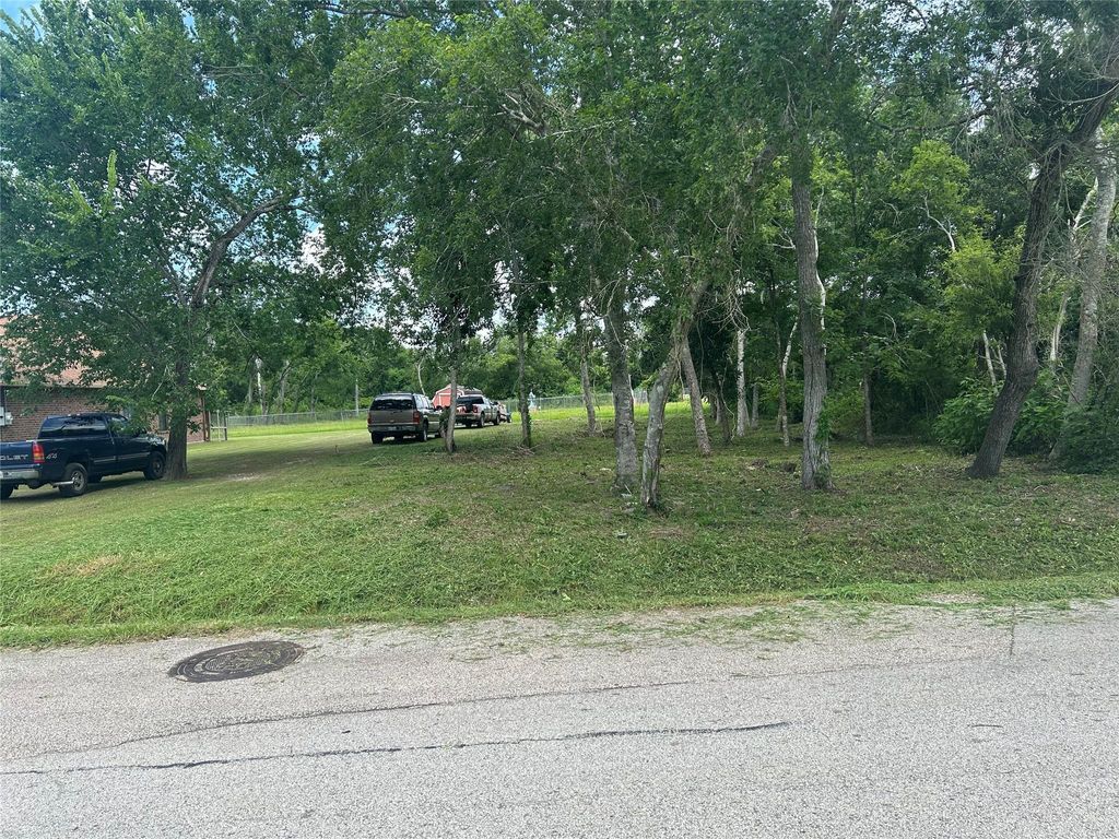 Photo of 2523 Timber Drive, Dickinson, TX 77539 (MLS # 94063350)