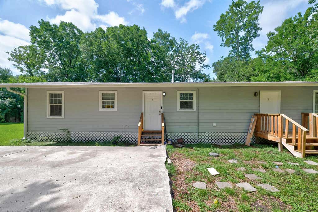 Photo of 13703 Segrest Drive, Houston, TX 77047 (MLS # 514637)