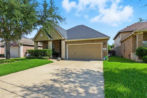 Photo of 21707 Alta Peak Way, Katy, TX 77449 (MLS # 49850216)