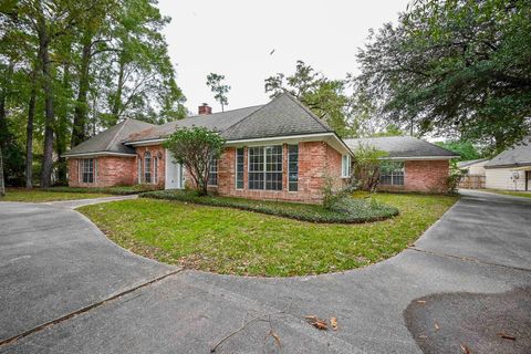 Photo of 2026 Players Path, Houston, TX 77339 (MLS # 70354552)