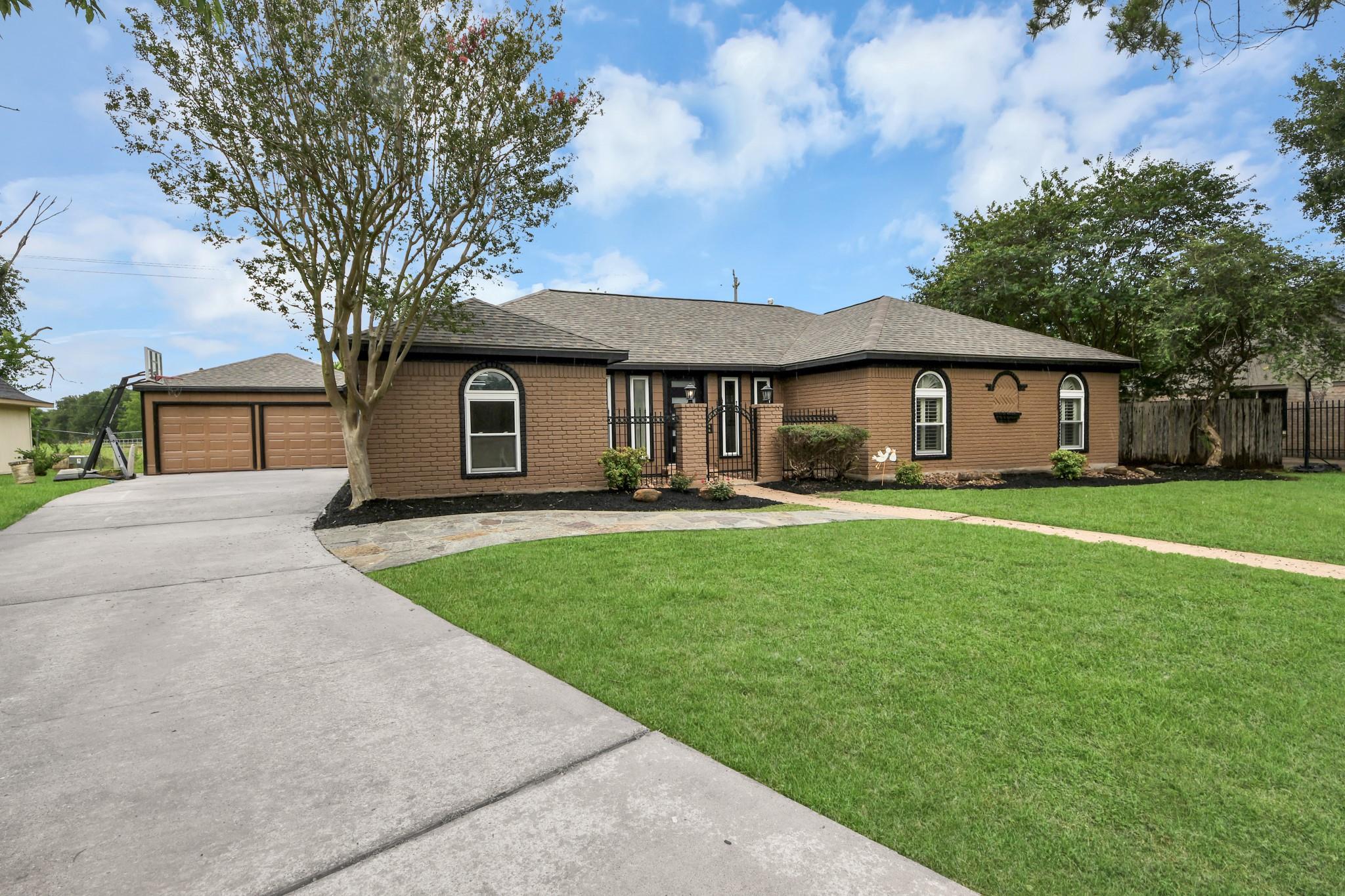 7822 Maple Tree Drive
