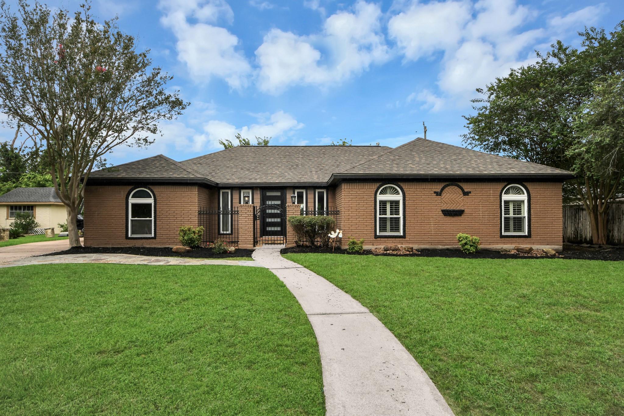 7822 Maple Tree Drive