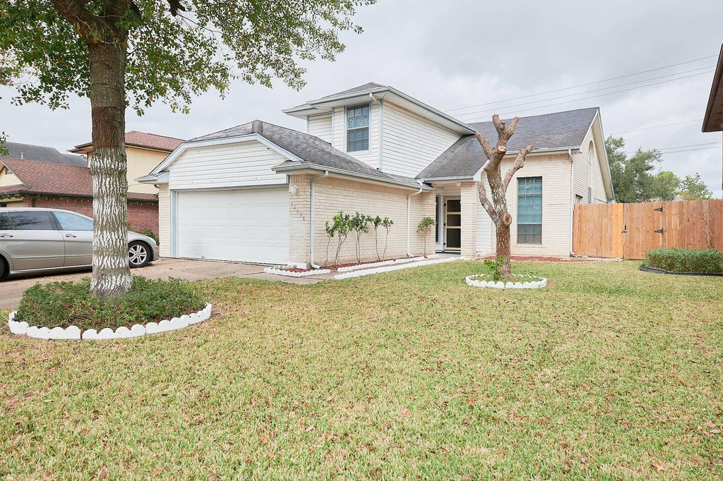 Photo of 14026 Carrigan Place, Houston, TX 77083 (MLS # 54320599)