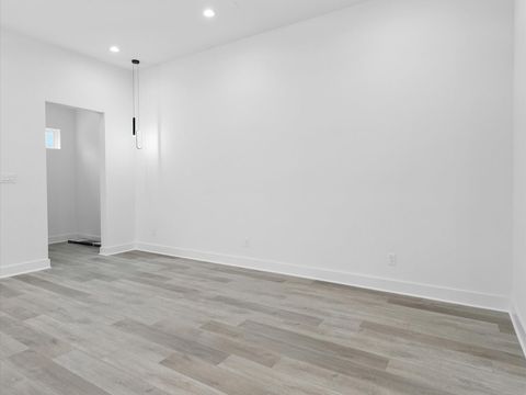 Tiny photo for 1264 Finnigan Street, Houston, TX 77020 (MLS # 42106306)