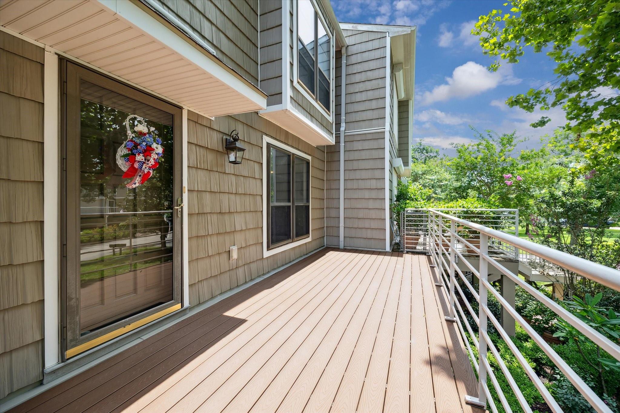 33 Lakewood Lane