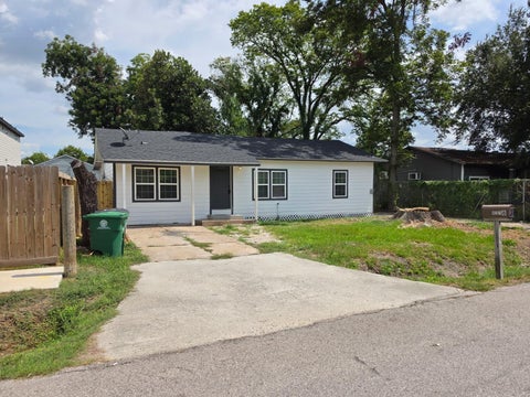 Photo of 6318 Sayers Street, Houston, TX 77026 (MLS # 60075024)