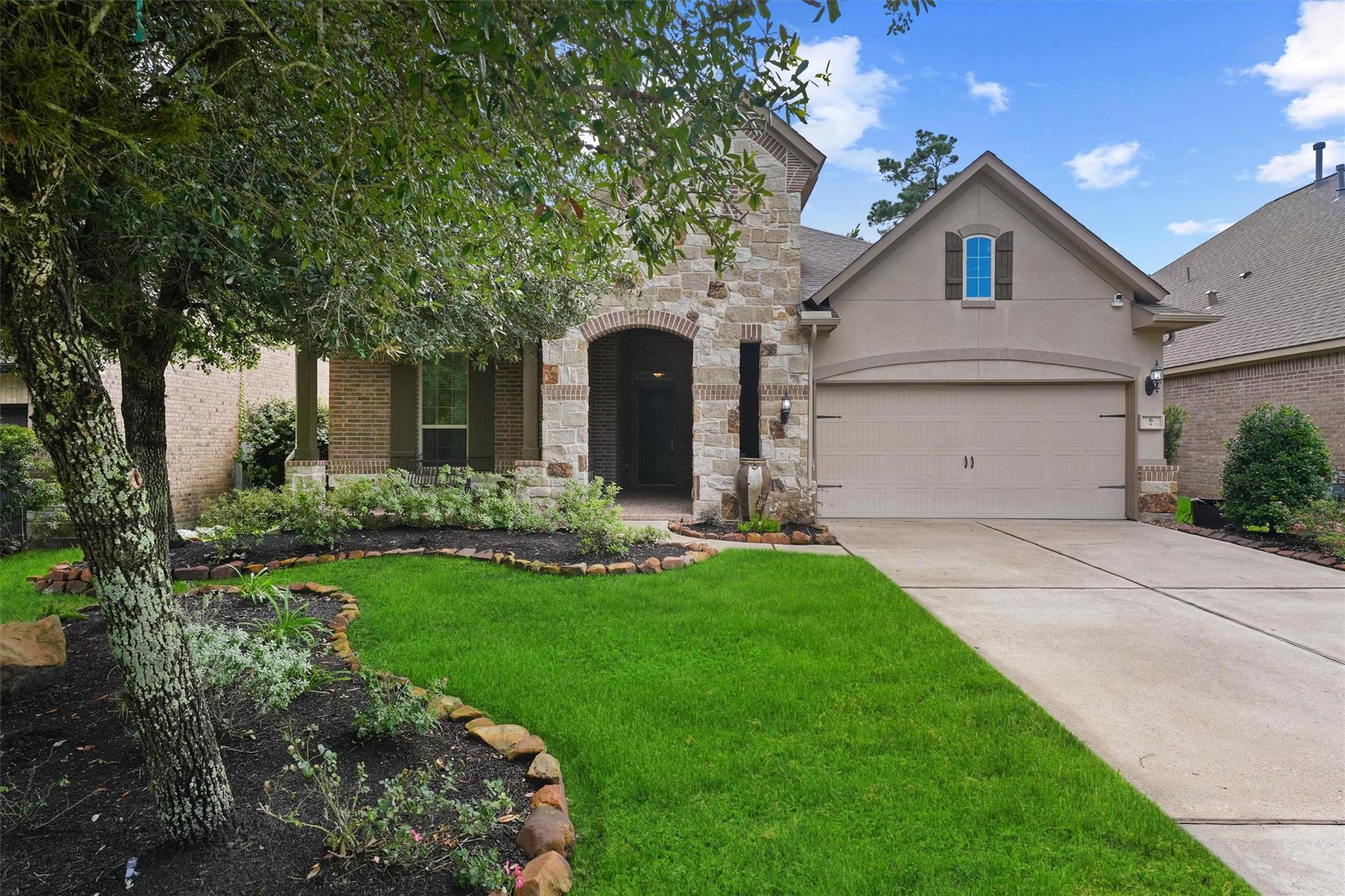6 Inland Prairie Drive